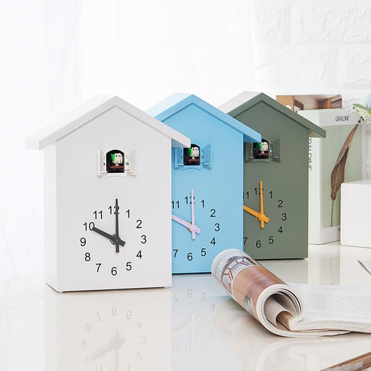 Horloge à coucou design maison créative pour intérieur 4