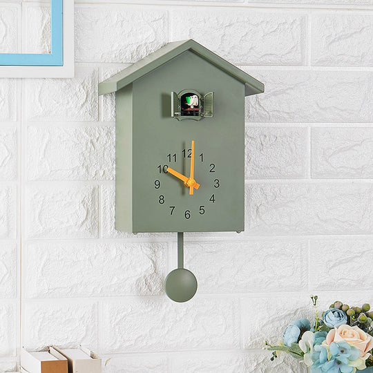 Horloge à coucou design maison créative pour intérieur 7