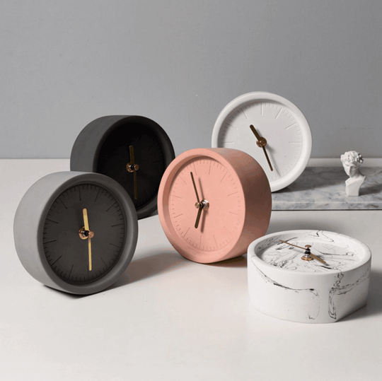 Horloge de Bureau Nordique en Ciment 1