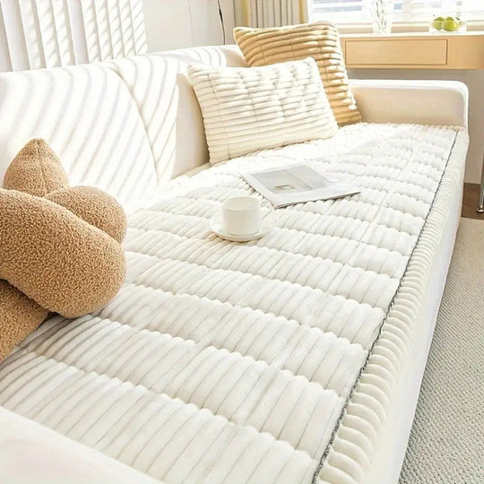 Housse de canapé à bords plissés pour un style chaleureux 11