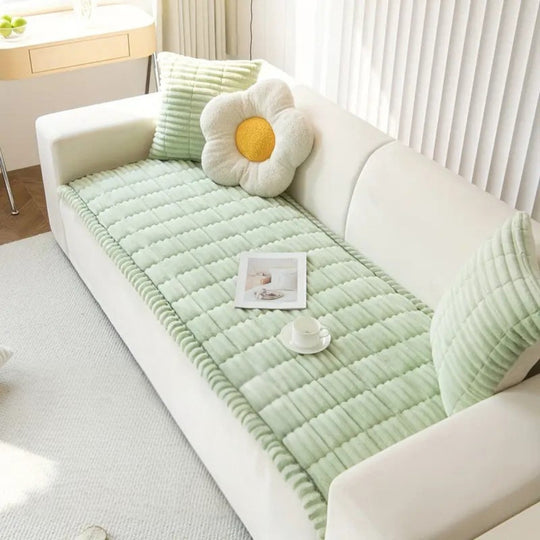 Housse de canapé à bords plissés pour un style chaleureux 2