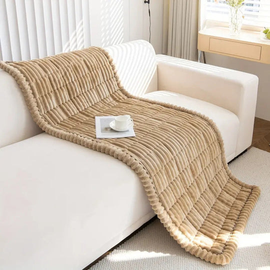 Housse de canapé à bords plissés pour un style chaleureux 3