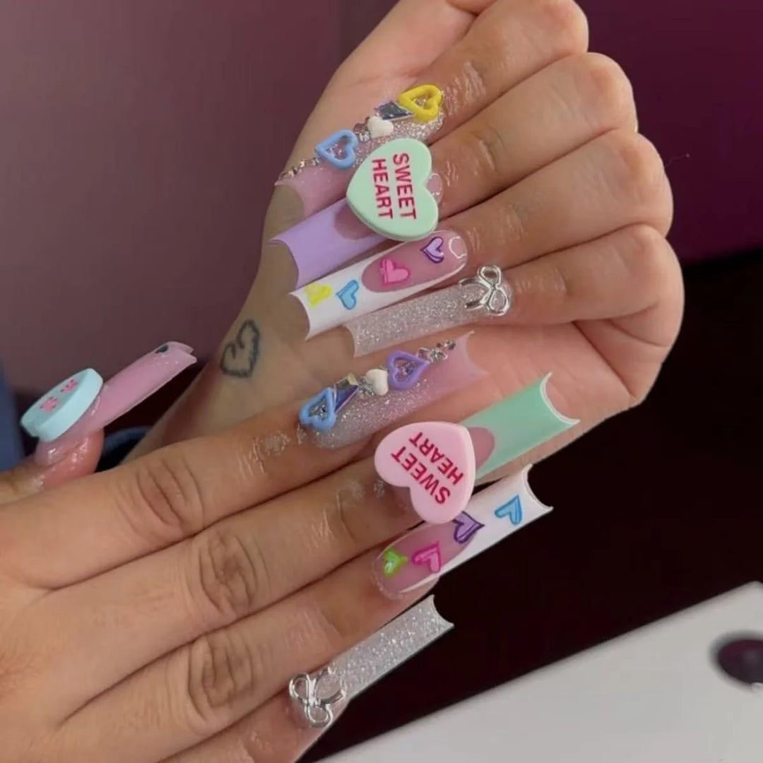 Kit de faux ongles à coller avec motifs cœur pour femme 0
