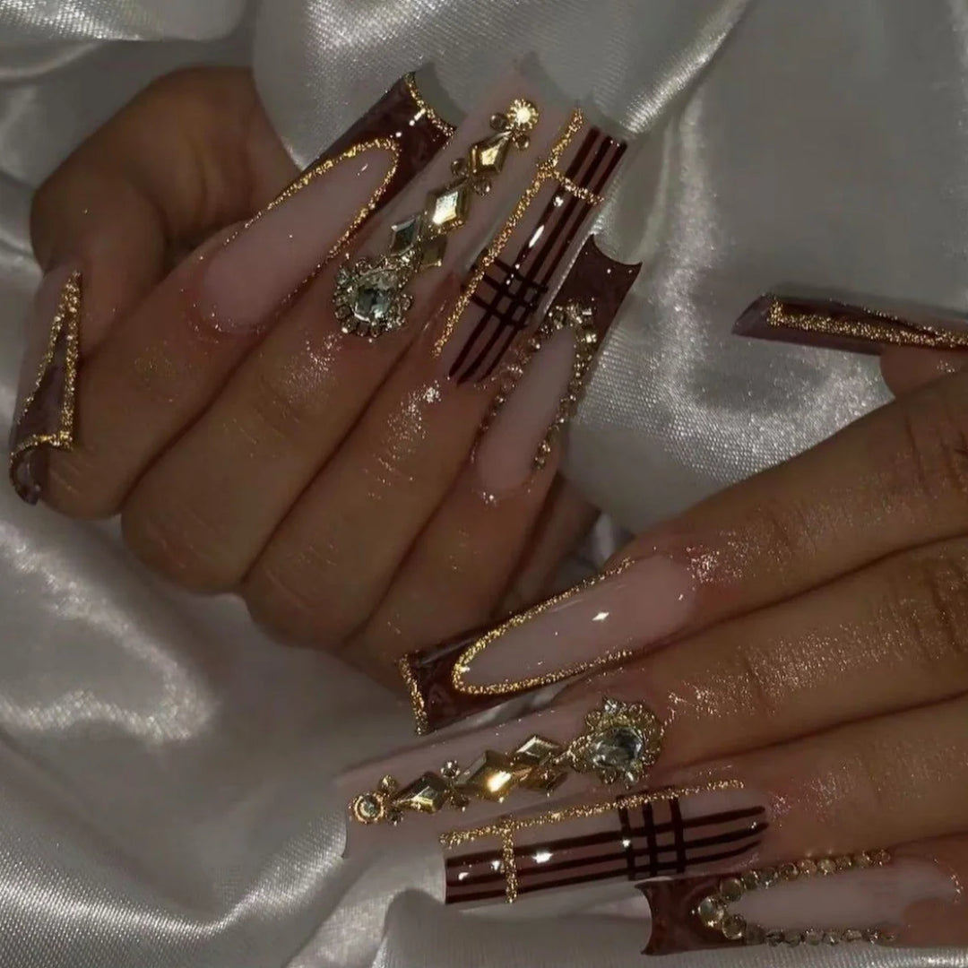 Kit de faux ongles décoratifs 3D pour femme style créatif 1