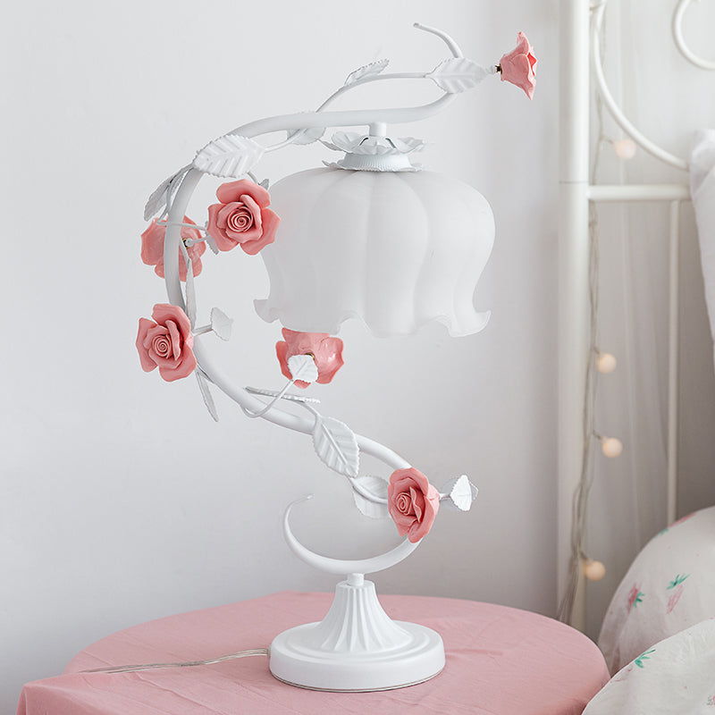 Lampe de Table Fleurie Design Romantique 3