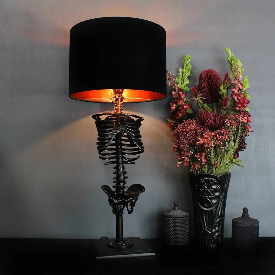 Lampe de Table Gothique Squelette Artisanale 1