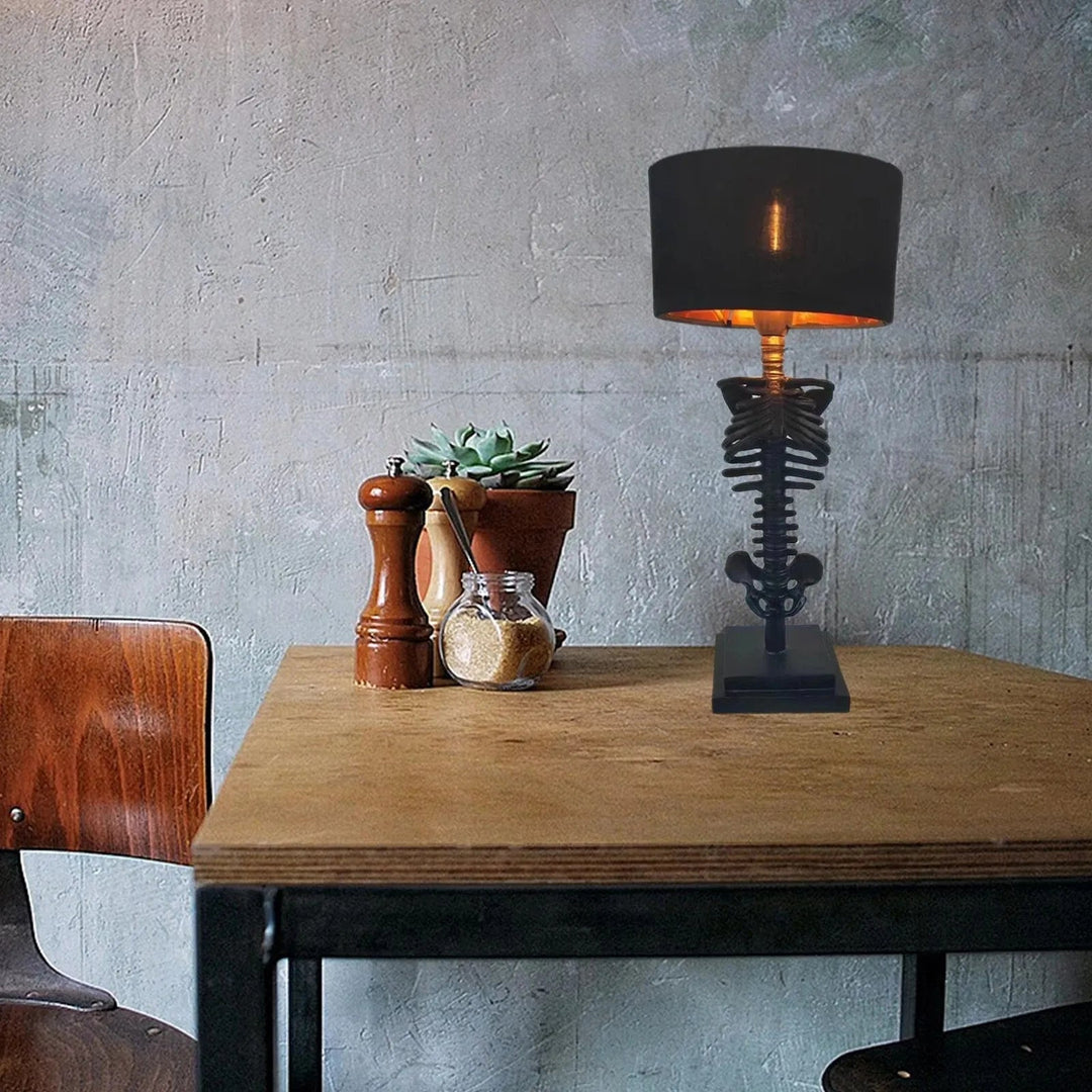 Lampe de Table Gothique Squelette Artisanale 4