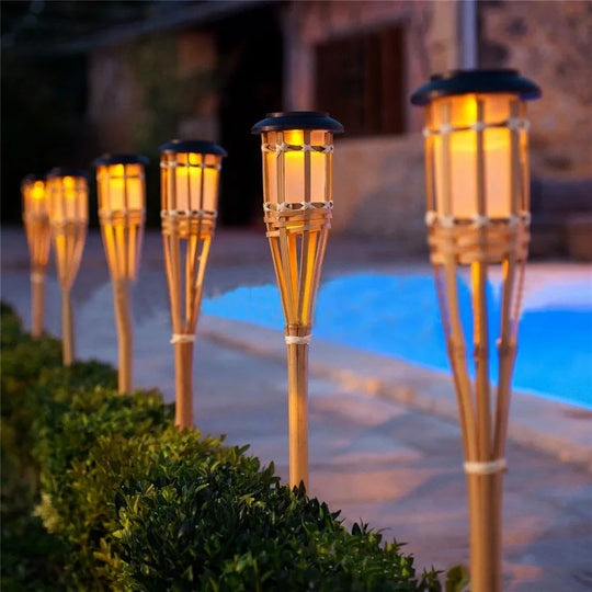 Lampes de jardin à énergie solaire en design bambou 2