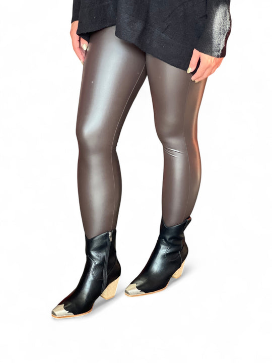 Leggings en Cuir Synthétique Chocolat pour Femme 01