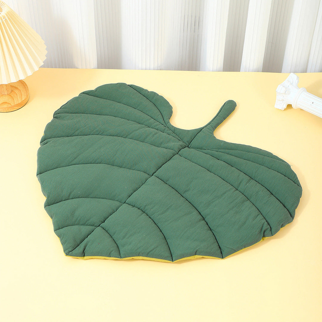 Lit pour chien coussin forme feuille confortable 2