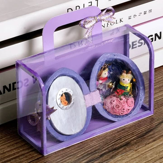 Maison de Poupée Miniature Éclairée en Coquille de Noix 12