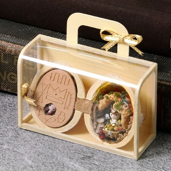 Maison de Poupée Miniature Éclairée en Coquille de Noix 9