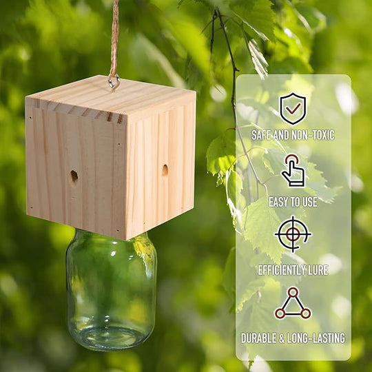 Mangeoire à oiseaux suspendue en bois avec réservoir en verre et suspension en jute 3