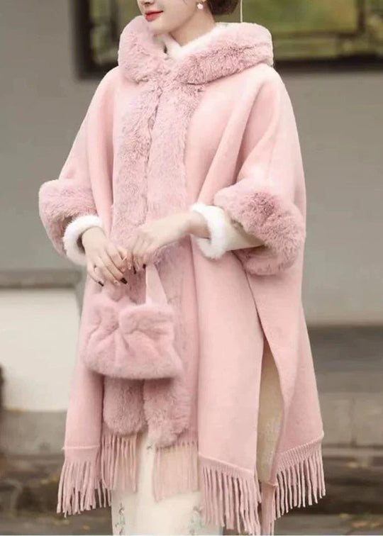 Manteau à capuche avec col en fourrure et pompon pour femmes 3