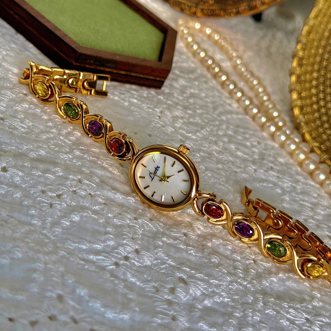 Montre Femme Cadran Ovale avec Pierres Précieuses 3