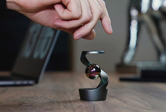 Objet de Bureau KinetiSphere Design Innovant 1