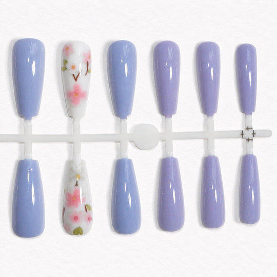 Ongles artificiels design varié pour femme 1