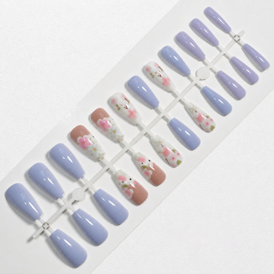 Ongles artificiels design varié pour femme 3