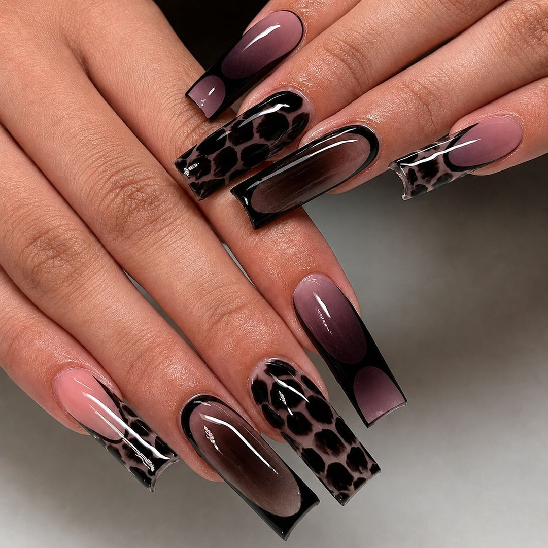 Ongles artificiels modernes pour femmes design varié 1