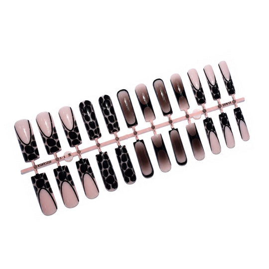 Ongles artificiels modernes pour femmes design varié 5