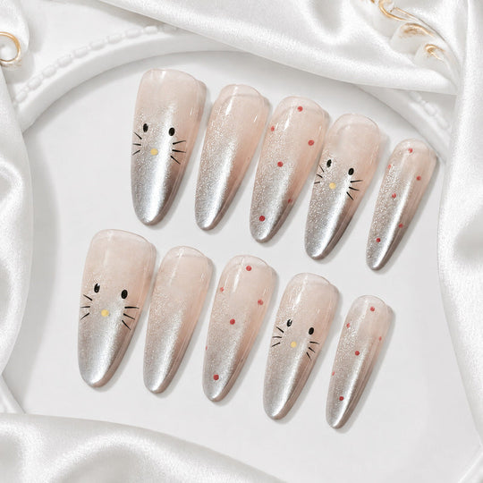 Ongles artificiels pour femmes avec motif chat ludique 1