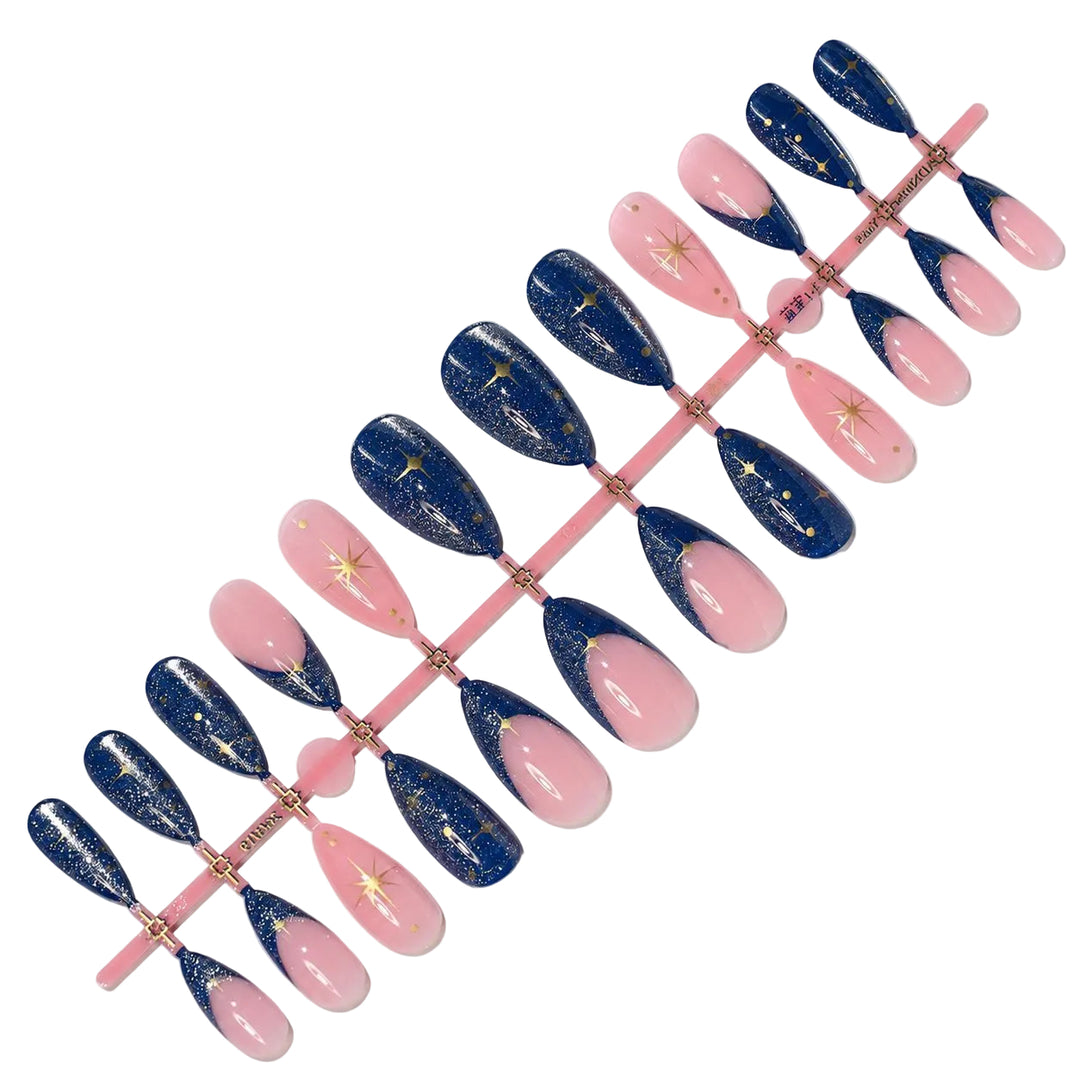 Pointes d'ongles brillantes pour femmes style artistique 4