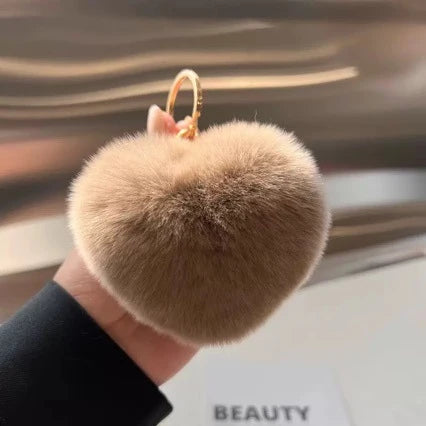 Porte-clés Femme en Peluche Forme Cœur Douceur et Charme 1