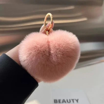 Porte-clés Femme en Peluche Forme Cœur Douceur et Charme 3