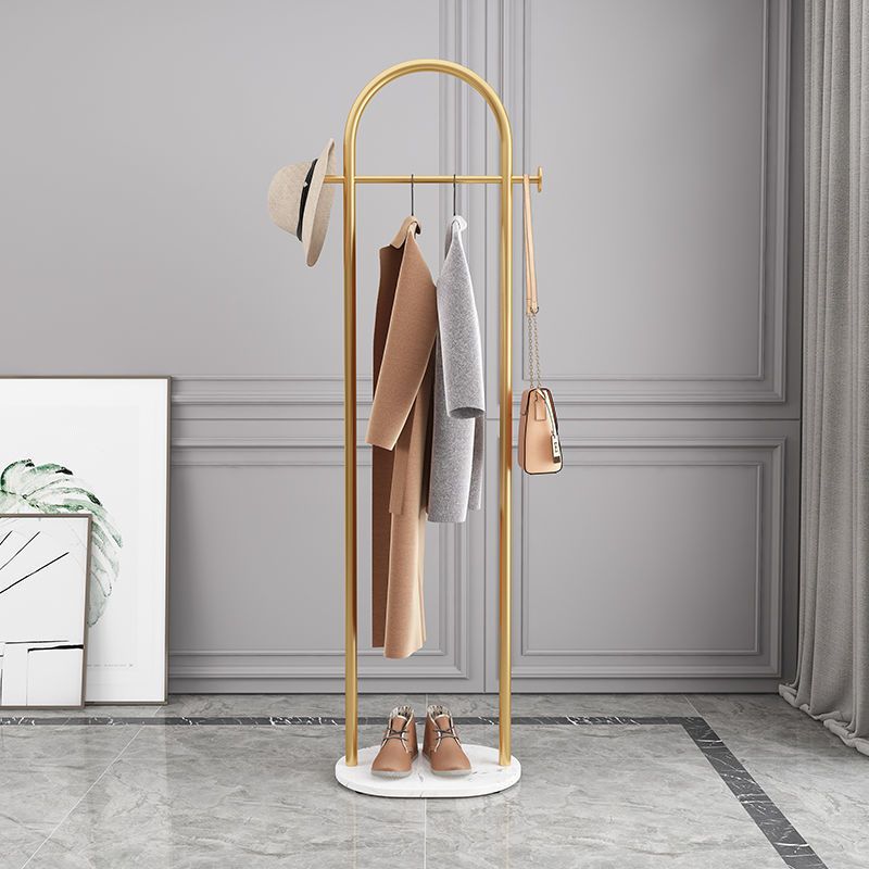 Porte-manteau en métal avec base en marbre 1