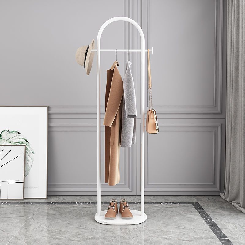 Porte-manteau en métal avec base en marbre 2