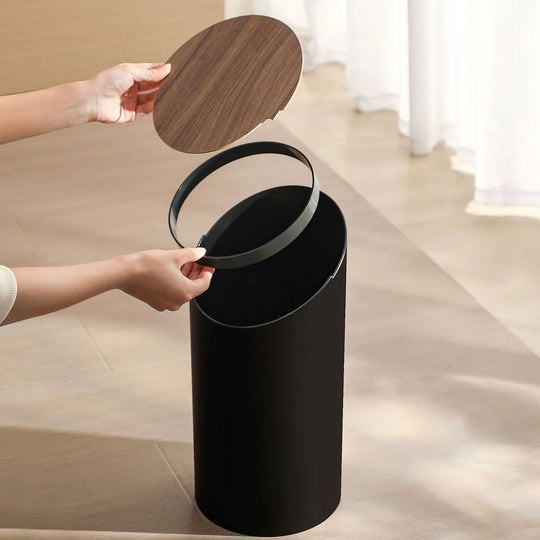 Poubelle ovale avec couvercle pivotant en bois pour intérieur moderne 4