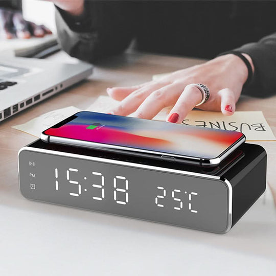 Réveil LED Matin Moderne avec Chargeur Sans Fil Intégré 3