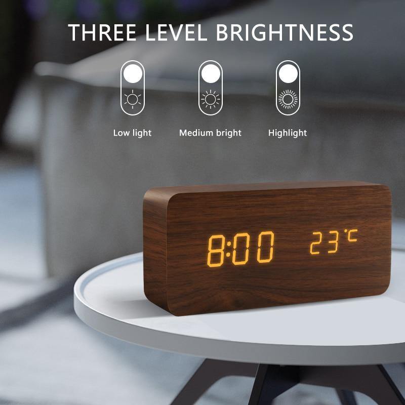 Réveil LED en Bois Design Moderne 1