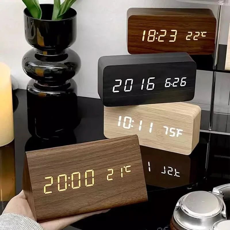 Réveil Matin LED Bois Design Rétro avec Alarmes Personnalisables et Affichage de Température 1