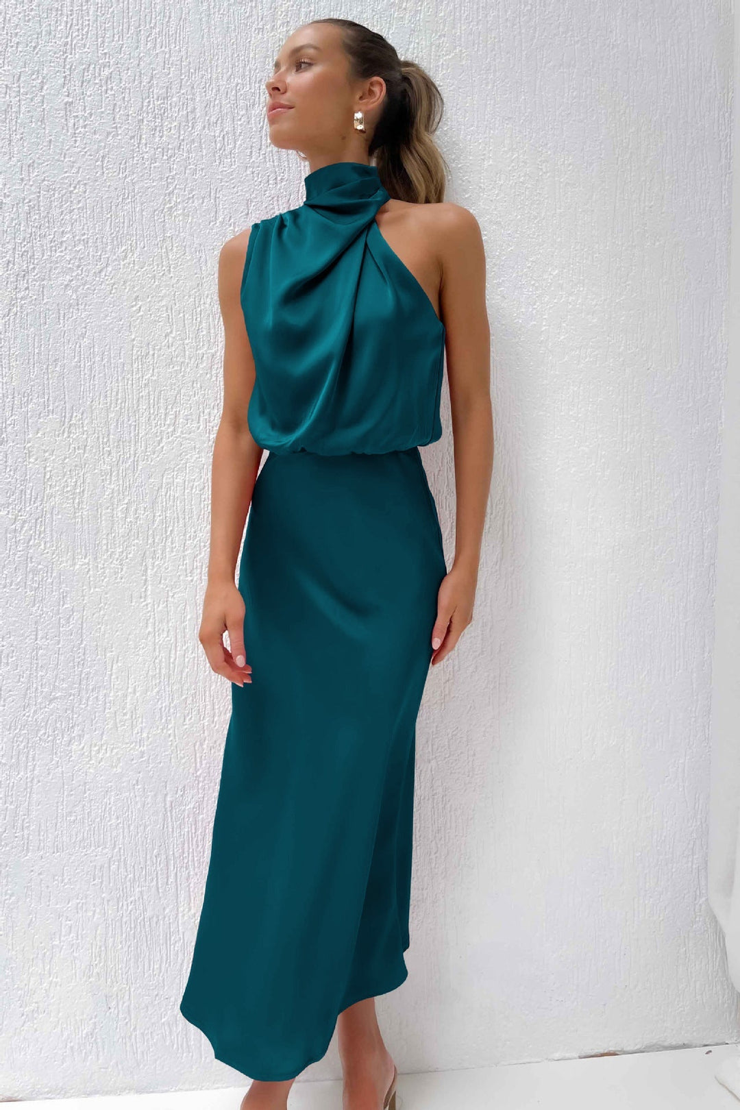 Robe Longue Satinée pour Femme Élégante 2