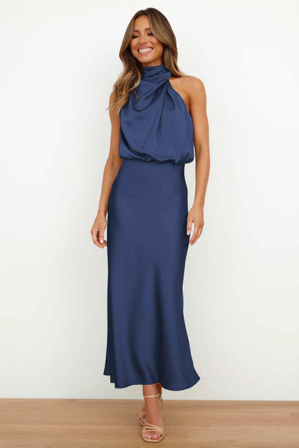 Robe Longue Satinée pour Femme Élégante 3