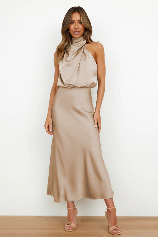 Robe Longue Satinée pour Femme Élégante 7