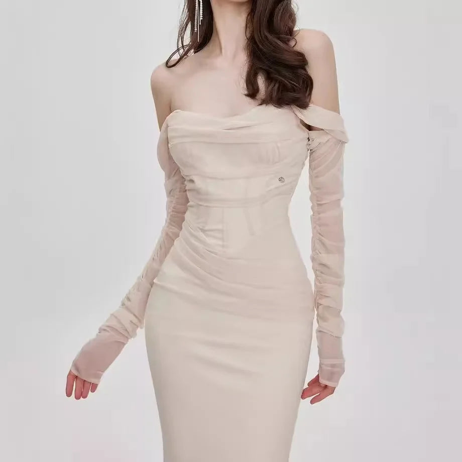 Robe de Soirée Femme Silhouette Sirène avec Détails en Tulle 4