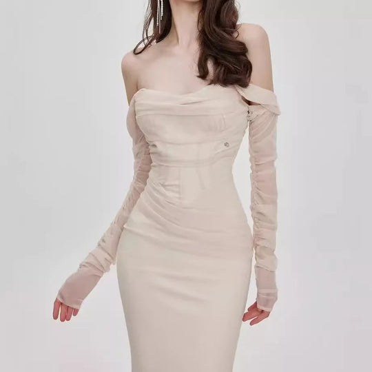 Robe de Soirée Femme Silhouette Sirène avec Détails en Tulle 4