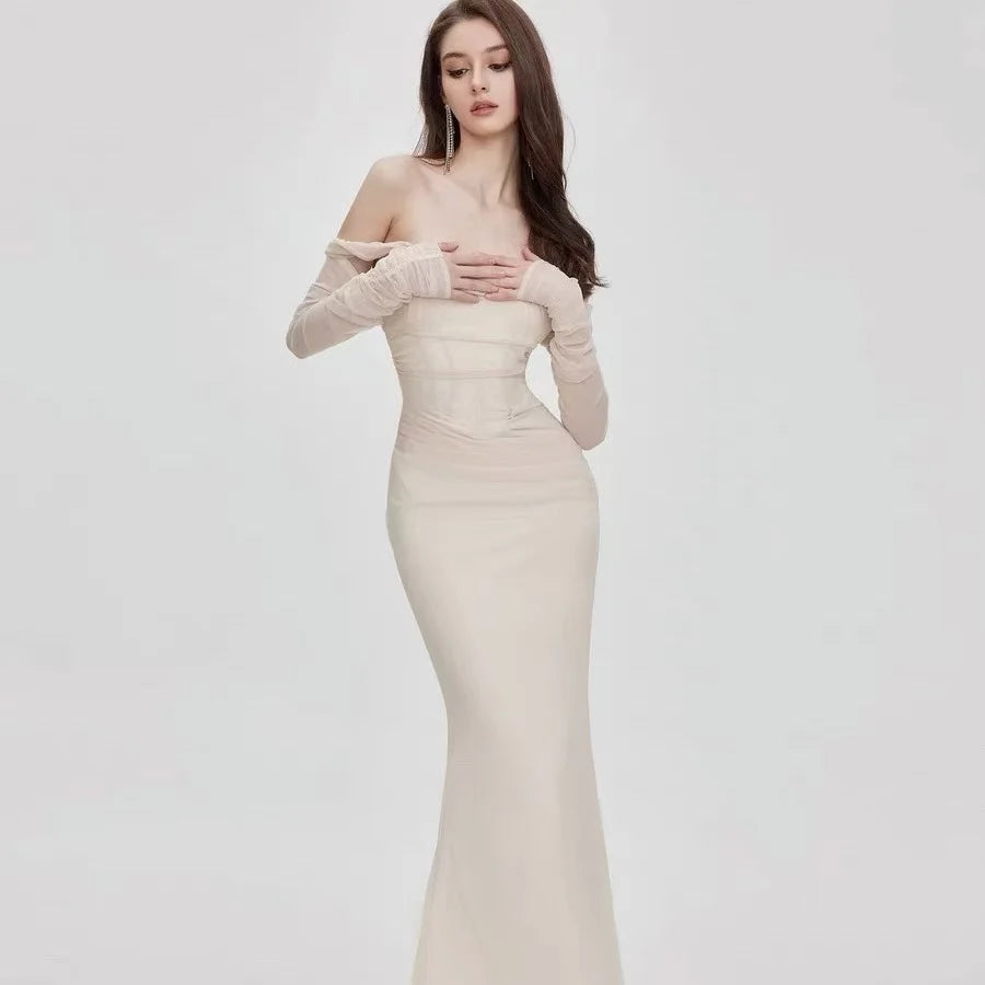 Robe de Soirée Femme Silhouette Sirène avec Détails en Tulle 5