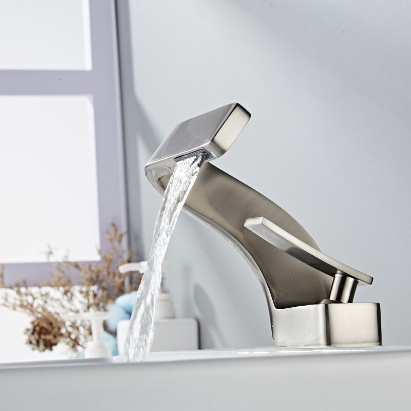 Robinet incurvé moderne pour cuisine et salle de bain 10