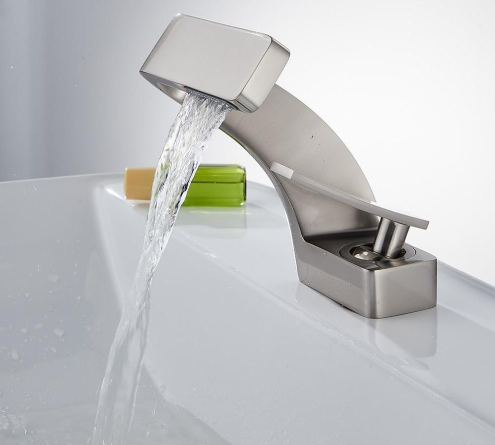 Robinet incurvé moderne pour cuisine et salle de bain 2