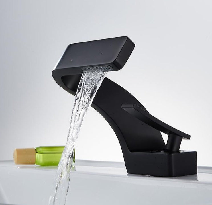 Robinet incurvé moderne pour cuisine et salle de bain 4