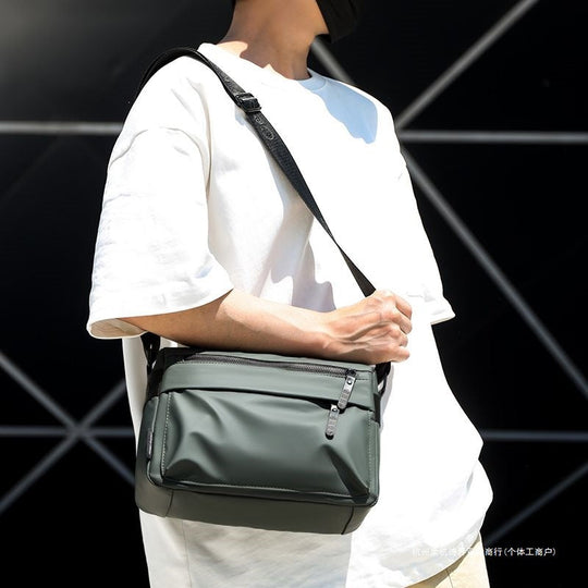 Sac Bandoulière Homme Moderne et Pratique avec Compartiments Ajustables 3