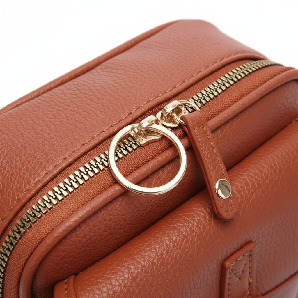 Sac à dos compact avec sangle réglable et rangement spacieux 3