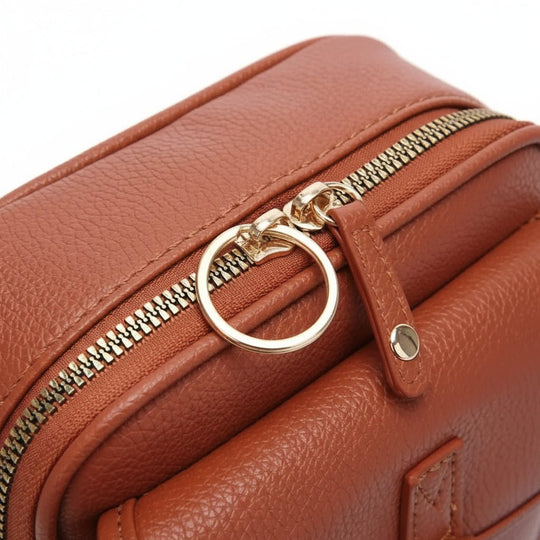 Sac à dos compact avec sangle réglable et rangement spacieux 3