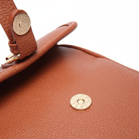 Sac à dos compact avec sangle réglable et rangement spacieux 4