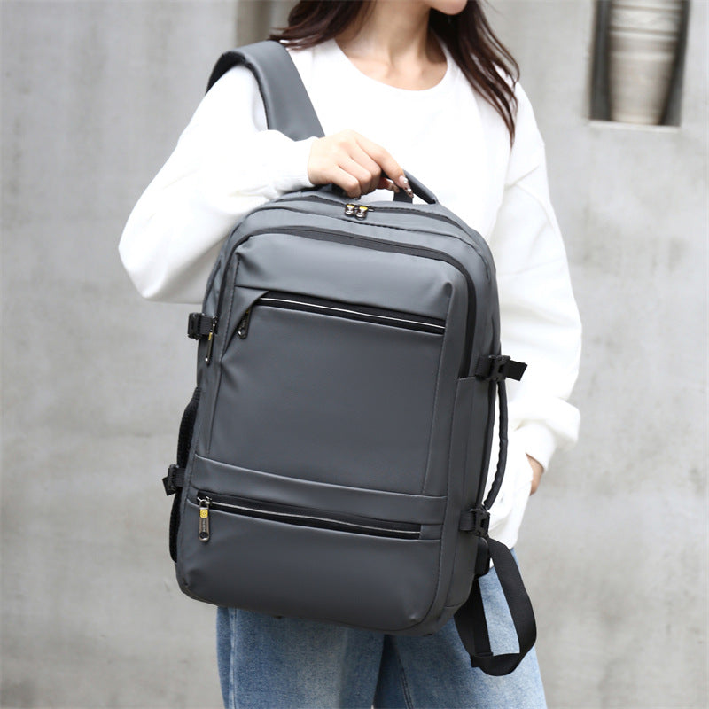Sac à dos multifonctionnel pour homme au design moderne 1
