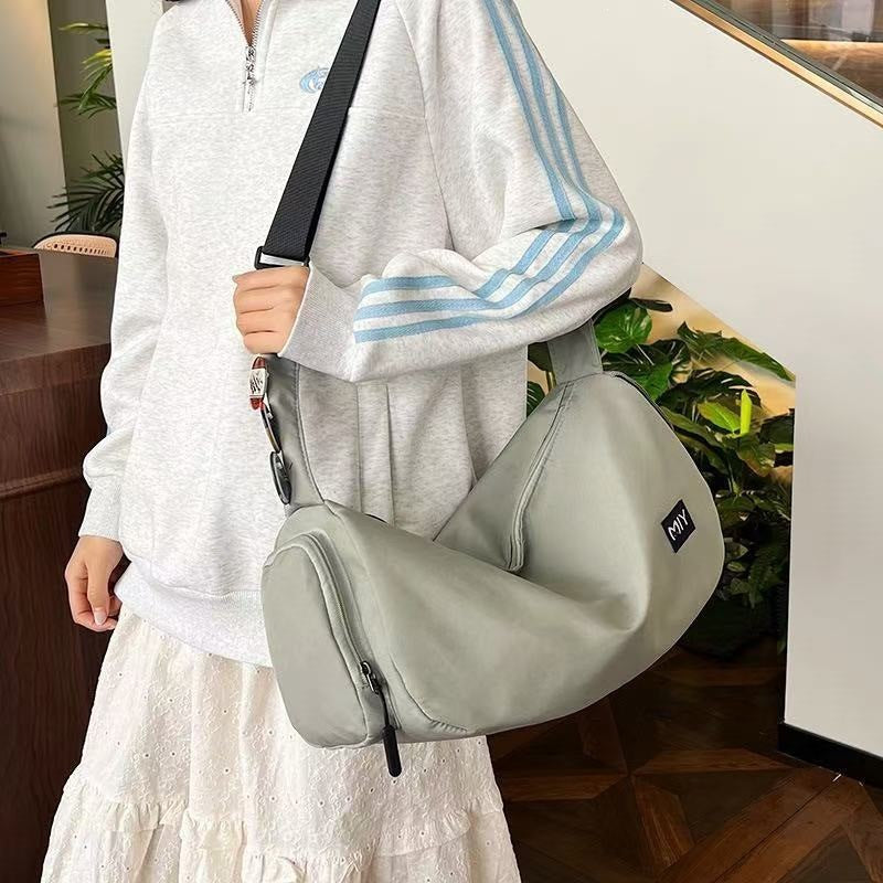 Sac bandoulière femme design moderne avec compartiments pratiques 3