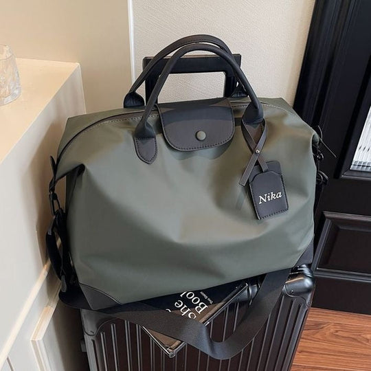 Sac de voyage polyvalent pour homme et femme au design moderne 2